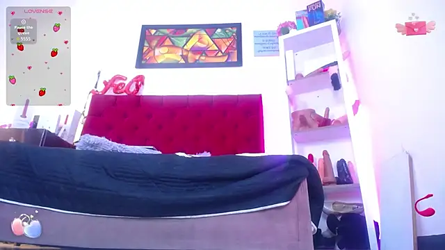 Snapshot of louise_nails chatting on October 4, 1:42 pm louise nails online show from October 4, 1:42 pm