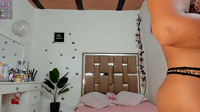 kendall-ewers online show from April 11, 1:43 am