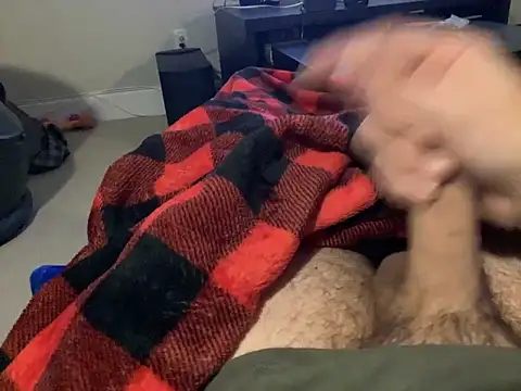 Snapshot of northcock87 chatting on December 6, 1:29 am northcock87 online show from December 6, 1:29 am