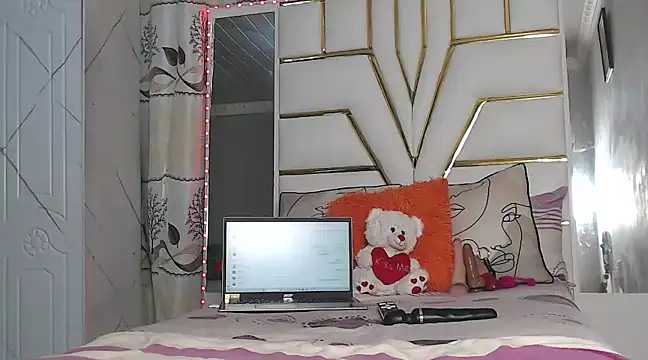 SexyyNana online show from March 8, 9:29 pm