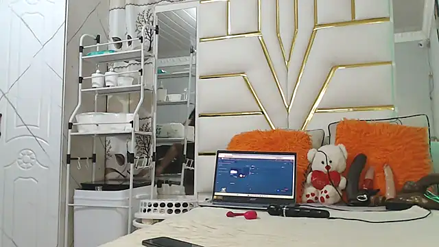 SexyyNana online show from March 27, 1:33 am