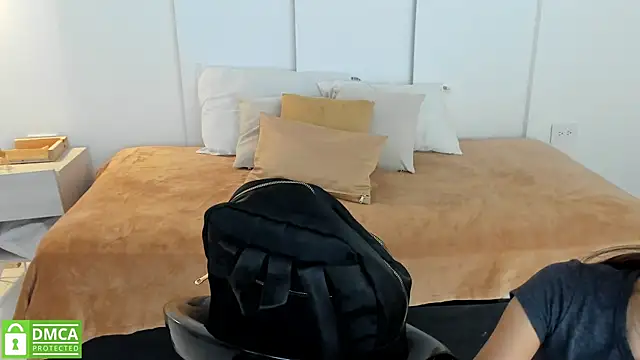 sexychanell 18 online show from March 2, 12:32 pm