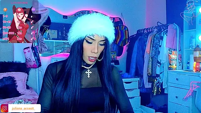 caroline cossei online show from March 18, 5:43 am