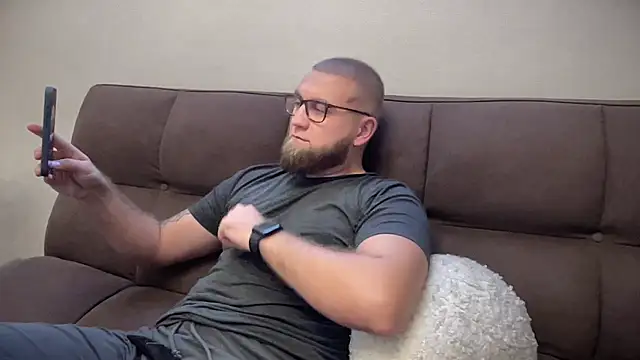 Bear bear  online show from December 30, 12:20 pm