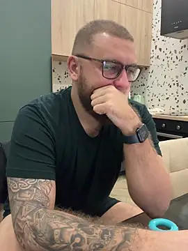 Bear bear  online show from February 21, 11:21 pm