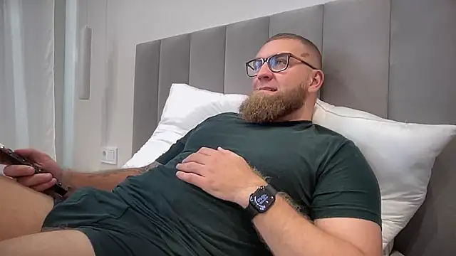 Bear bear  online show from September 30, 10:20 am