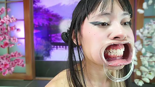 miss  maria online show from March 6, 9:09 pm