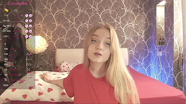 Snapshot of MiaMiaMeow chatting on September 14, 1:10 pm MiaMiaMeow online show from September 14, 1:10 pm