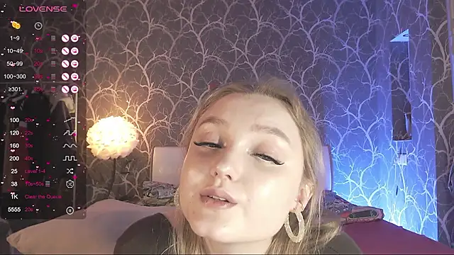 MiaMiaMeow online show from March 14, 3:17 pm