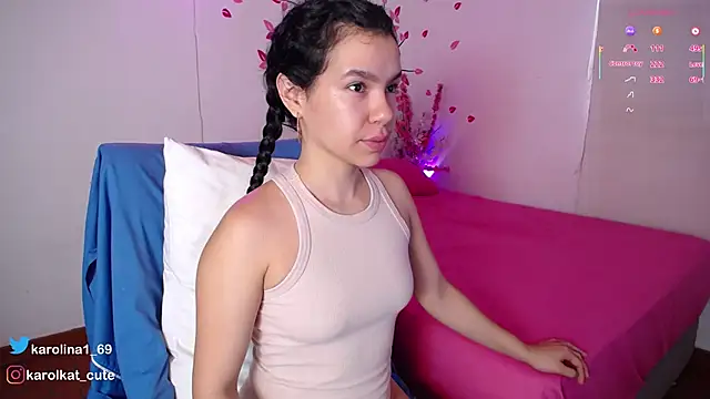 Karolina 1 online show from December 20, 2:13 pm