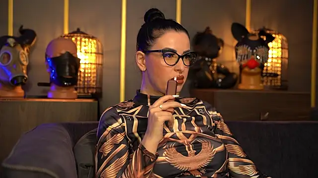 Snapshot of kelly_kent chatting on May 15, 9:33 pm kelly kent online show from May 15, 9:33 pm