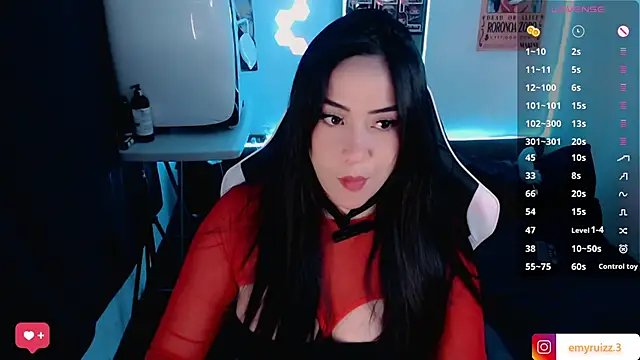 Snapshot of Emmy_Ruiz chatting on February 13, 10:22 pm Emmy Ruiz online show from February 13, 10:22 pm