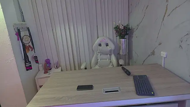 Scarlett collins02 online show from February 1, 7:05 am