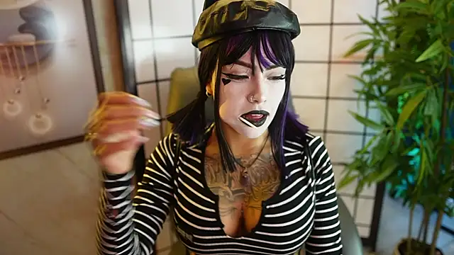 Snapshot of Scarlett_collins02 chatting on May 17, 1:58 am Scarlett collins02 online show from May 17, 1:58 am