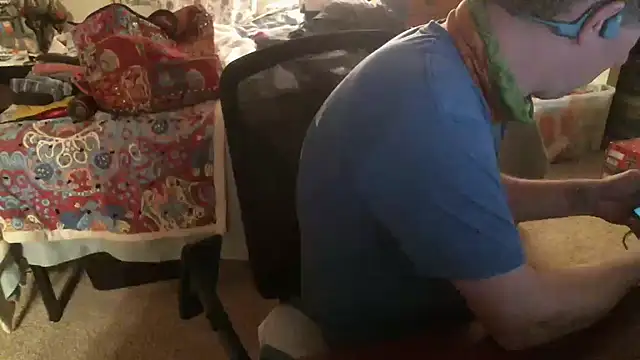 MormonPineapples online show from October 19, 4:02 am