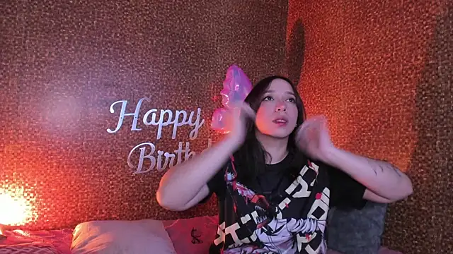 Apartment28 online show from June 20, 2:03 am