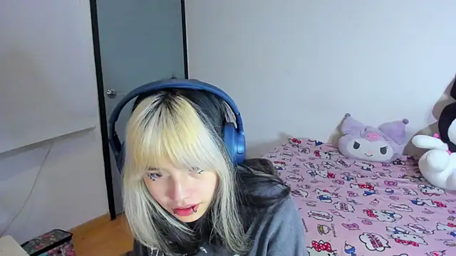 Snapshot of Akane-Mou chatting on March 20, 8:31 am Akane-Mou online show from March 20, 8:31 am