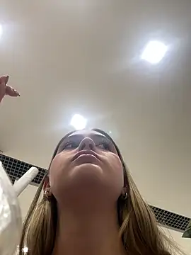 Snapshot of sofia_henaok chatting on March 13, 6:45 pm sofia henaok online show from March 13, 6:45 pm