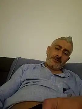 Snapshot of cuci45 chatting on October 10, 11:59 pm cuci45 online show from October 10, 11:59 pm