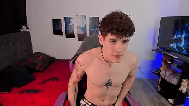 Snapshot of andybxby chatting on July 24, 1:03 am andybxby online show from July 24, 1:03 am