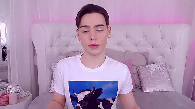 RobbyCharming online show from January 25, 7:49 pm