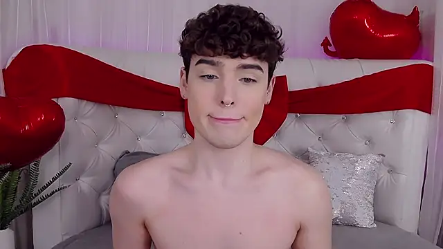 Snapshot of RobbyCharming chatting on February 20, 4:31 am RobbyCharming online show from February 20, 4:31 am