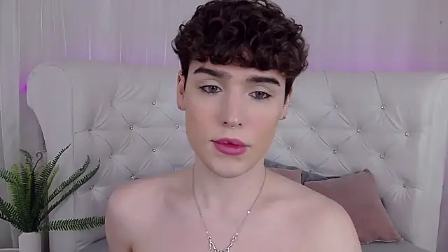 Snapshot of RobbyCharming chatting on February 28, 4:35 am RobbyCharming online show from February 28, 4:35 am