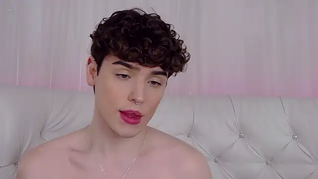 RobbyCharming online show from March 16, 5:44 am