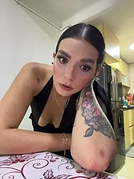 charlotte stevenss  online show from December 15, 1:10 am