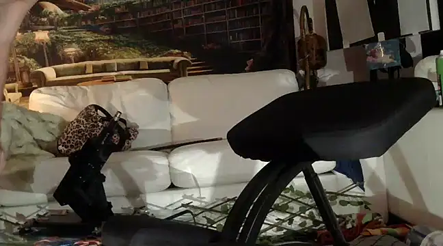 Snapshot of OSIRlS chatting on January 6, 4:34 pm OSIRlS online show from January 6, 4:34 pm