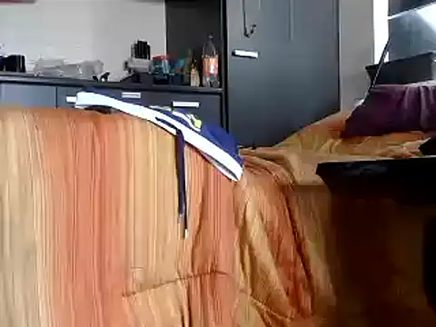 Snapshot of OSIRlS chatting on February 12, 5:37 am OSIRlS online show from February 12, 5:37 am