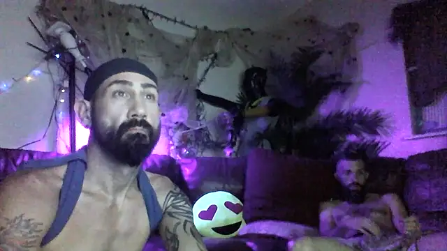 Snapshot of ItalianPapiDripDrip chatting on February 24, 1:13 am ItalianPapiDripDrip online show from February 24, 1:13 am