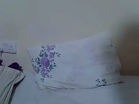 Snapshot of Twerl chatting on May 23, 6:23 pm Twerl online show from May 23, 6:23 pm