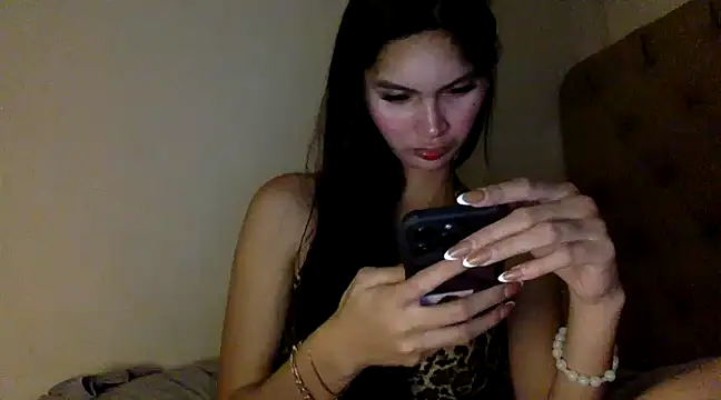 ehotlovea  online show from March 20, 6:31 pm