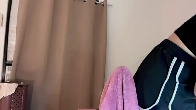 Snapshot of ehotlovea_ chatting on February 11, 1:49 pm ehotlovea online show from February 11, 1:49 pm