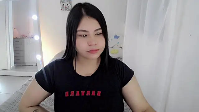 Snapshot of Youlittlepervertt_ chatting on May 10, 9:25 am Youlittlepervertt online show from May 10, 9:25 am