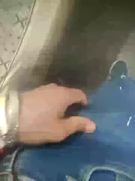 Snapshot of Deshilund9 chatting on January 27, 7:14 am Deshilund9 online show from January 27, 7:14 am