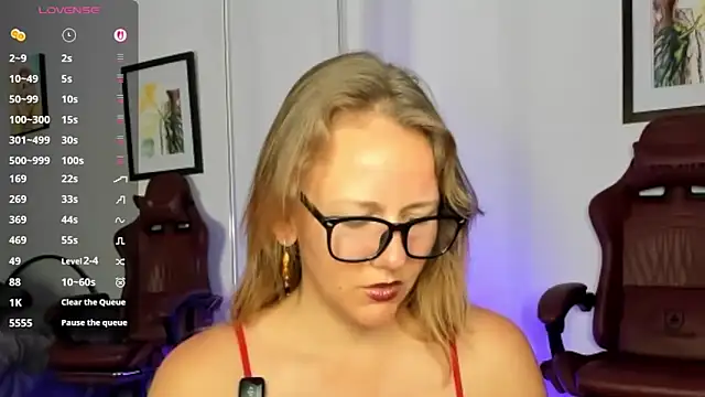 jasminedaze888 online show from April 3, 9:02 pm