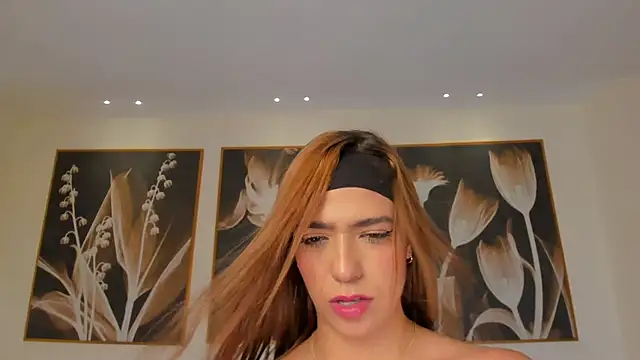 Snapshot of MariamRivera_ chatting on December 4, 7:17 am MariamRivera  online show from December 4, 7:17 am