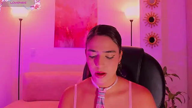 Snapshot of MariamRivera_ chatting on September 26, 11:31 pm MariamRivera  online show from September 26, 11:31 pm