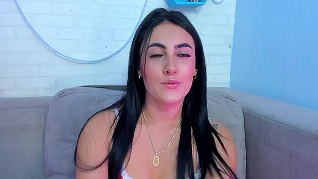 Snapshot of Helenn_monroy1 chatting on February 13, 11:28 am Helenn monroy1 online show from February 13, 11:28 am