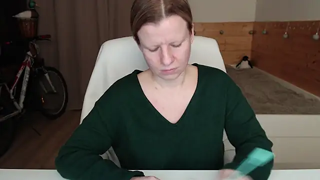 Exponent 5 online show from December 3, 11:57 pm