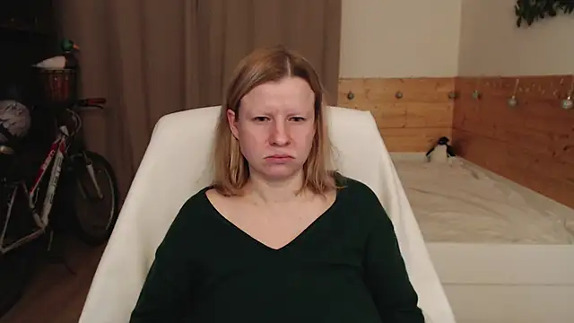 Exponent 5 online show from December 6, 9:13 pm