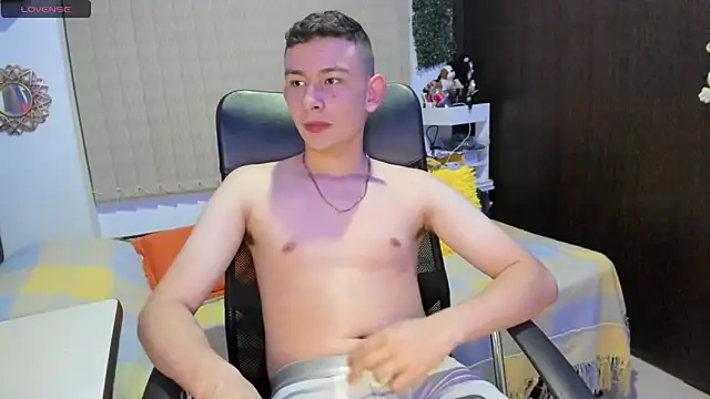 Christ Miller3 online show from March 15, 4:13 am