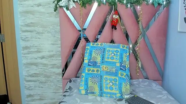 lara murphy online show from December 19, 10:53 pm