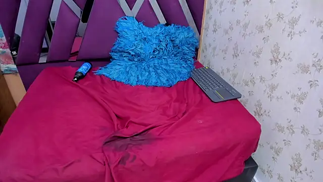 lara murphy online show from March 2, 9:32 pm