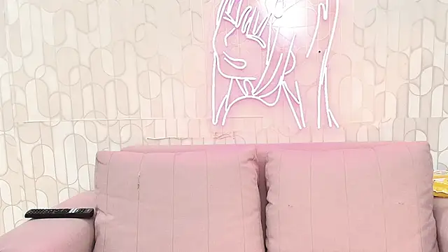 lara murphy online show from October 8, 3:04 am