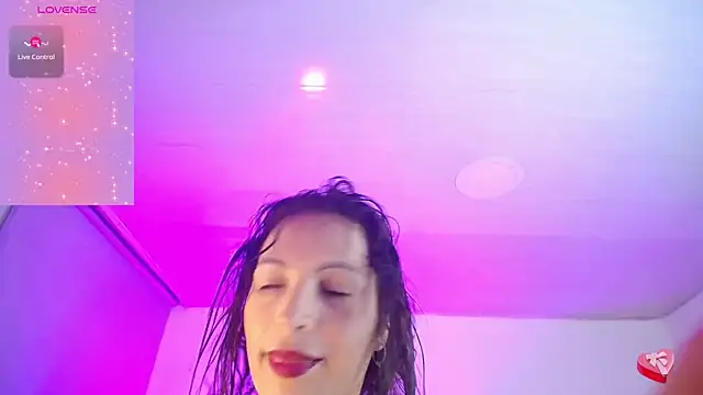 Miley Walker1 online show from February 19, 10:23 am