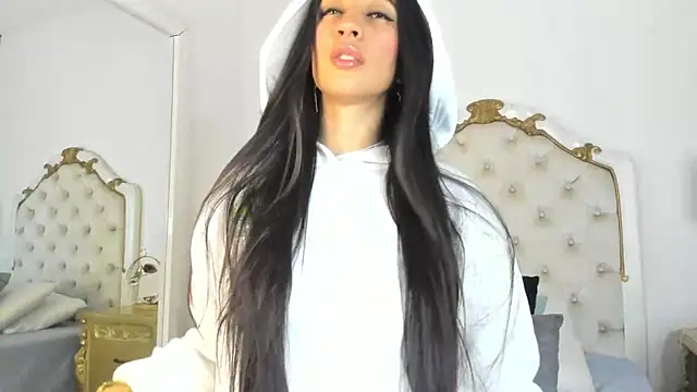 Valentina Ross  online show from February 13, 12:21 pm