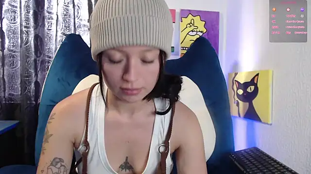 Snapshot of it_l chatting on June 18, 6:01 pm it l online show from June 18, 6:01 pm